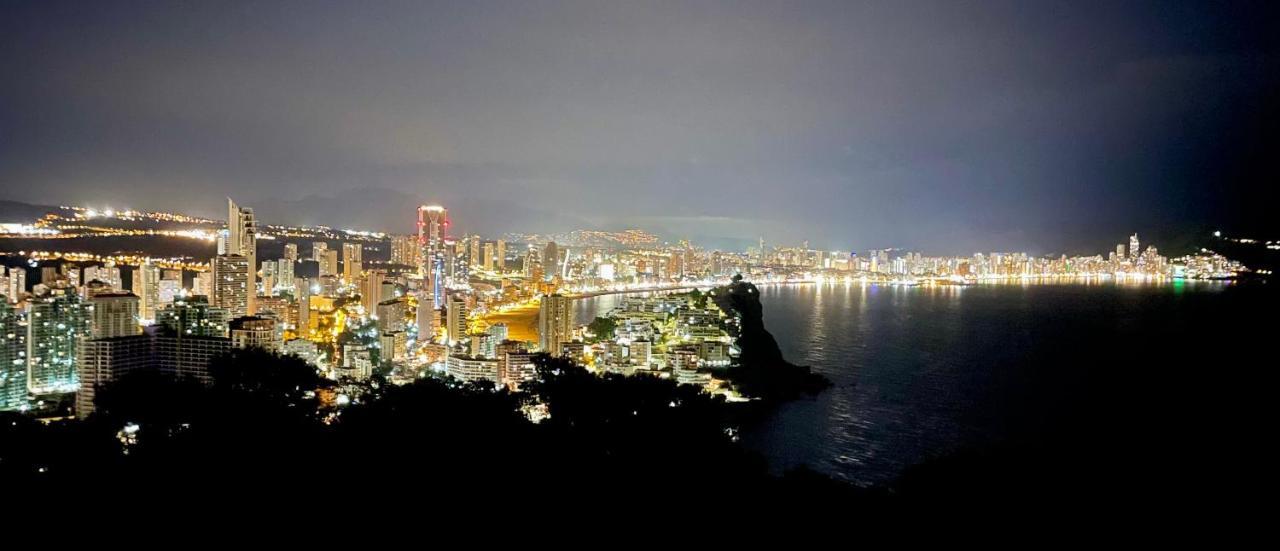 Traveler'S Beach Apartment With Sea View, Free Coffee & Parking Benidorm Exteriér fotografie
